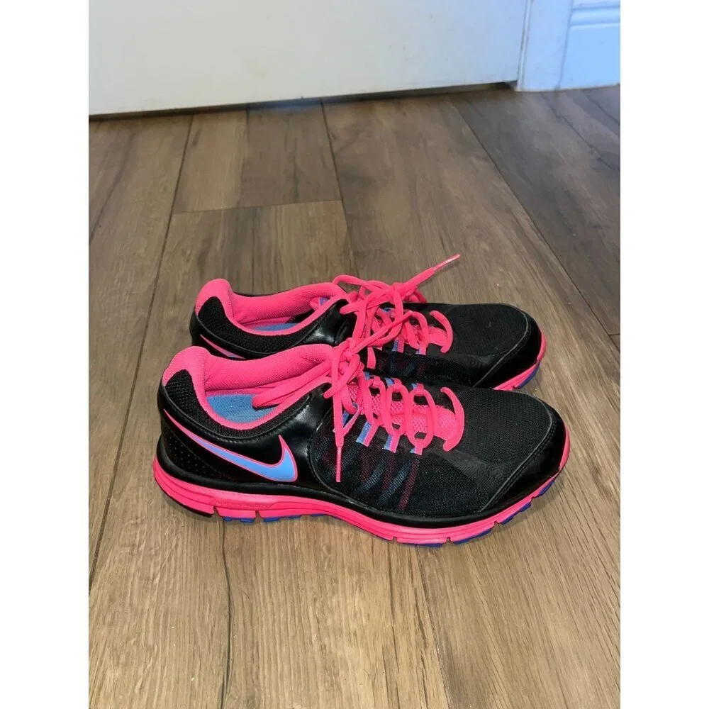 Nike Womens Black & Pink Running Shoes Size 8